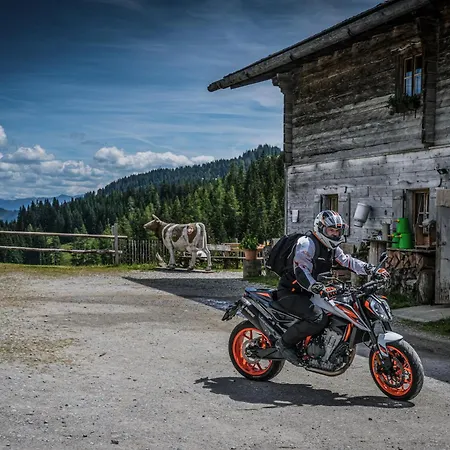 Hotel-restaurant Bike&snow Lederer