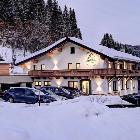 Hotel-restaurant Bike&snow Lederer Guest house Muhlbach Am Hochkonig